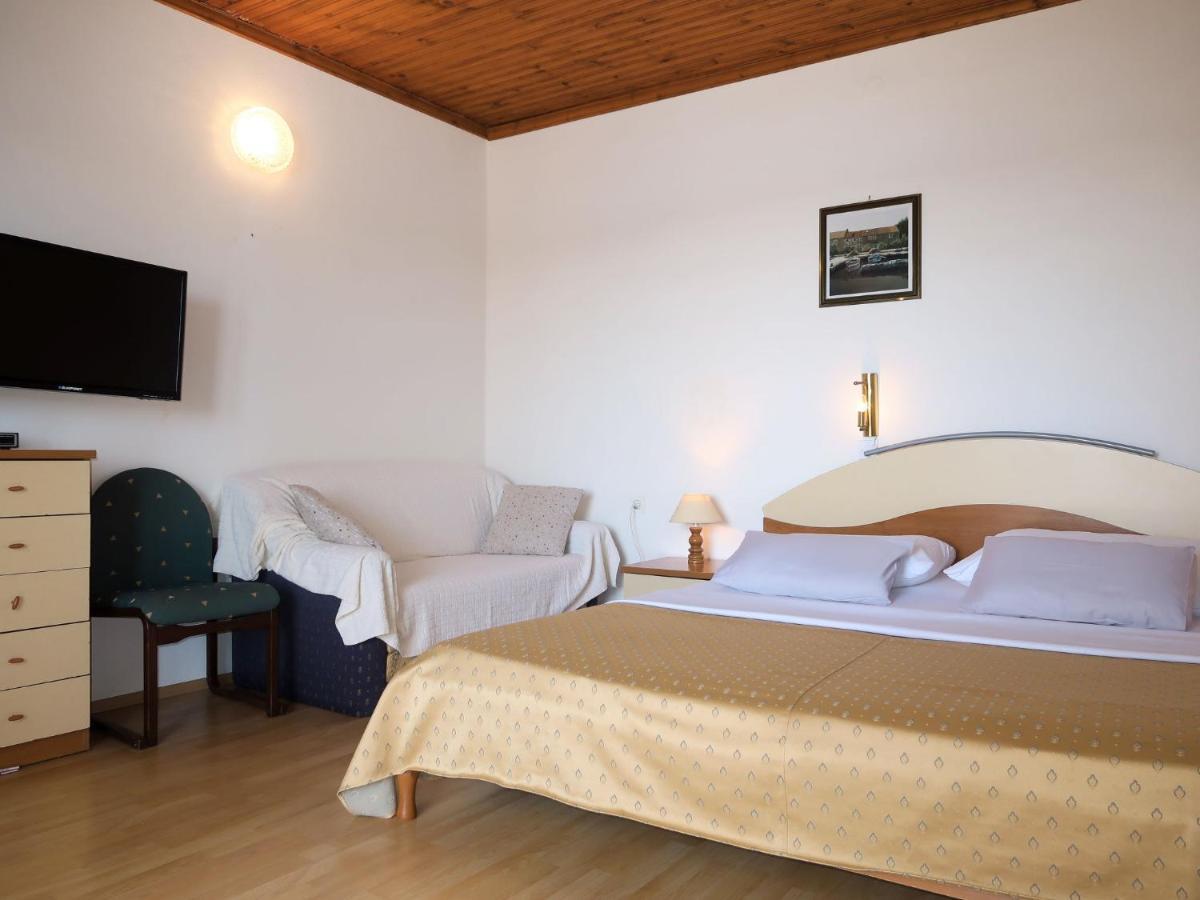 Apartment Ana - Rab166 By Interhome Barbat na Rabu Eksteriør billede